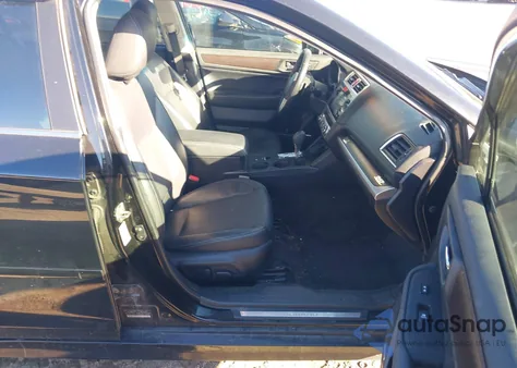 2015 Subaru Legacy 2.5I Limited из США, поврежденный, VIN 4S3BNAN65F3026100